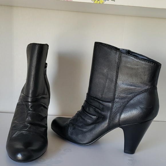 Ana new approach booties size 8.5 - Picture 2 of 8